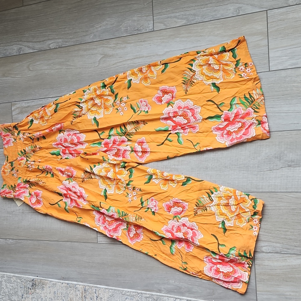 Farm Rio Pants - Picture 7 of 13